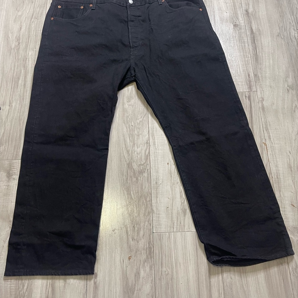 Black‎ Straight-Leg Denim Jeans